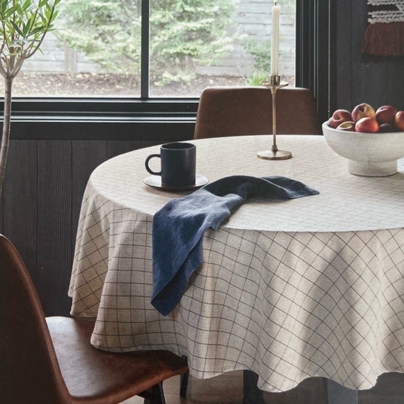 THRESHOLD NWT linen blend check print round tablecloth -70” - Picture 1 of 3
